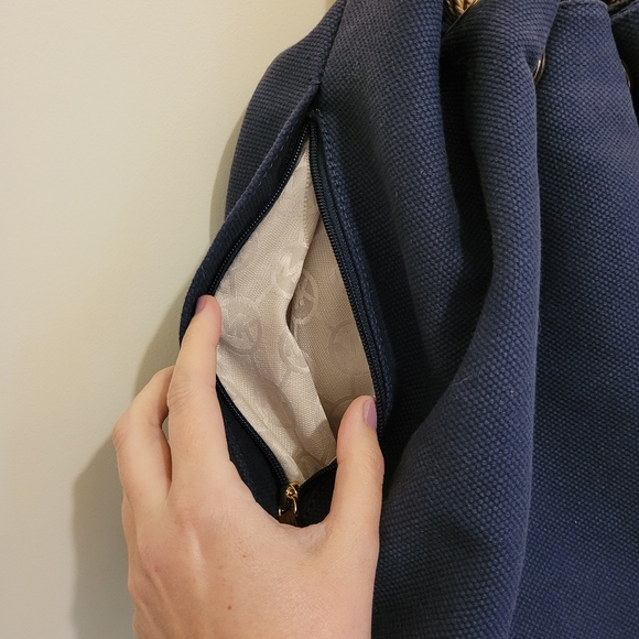 Michael Kors large marina rope drawstring shoulder hobo bag - Picture 3 of 7